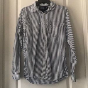 American eagle button down